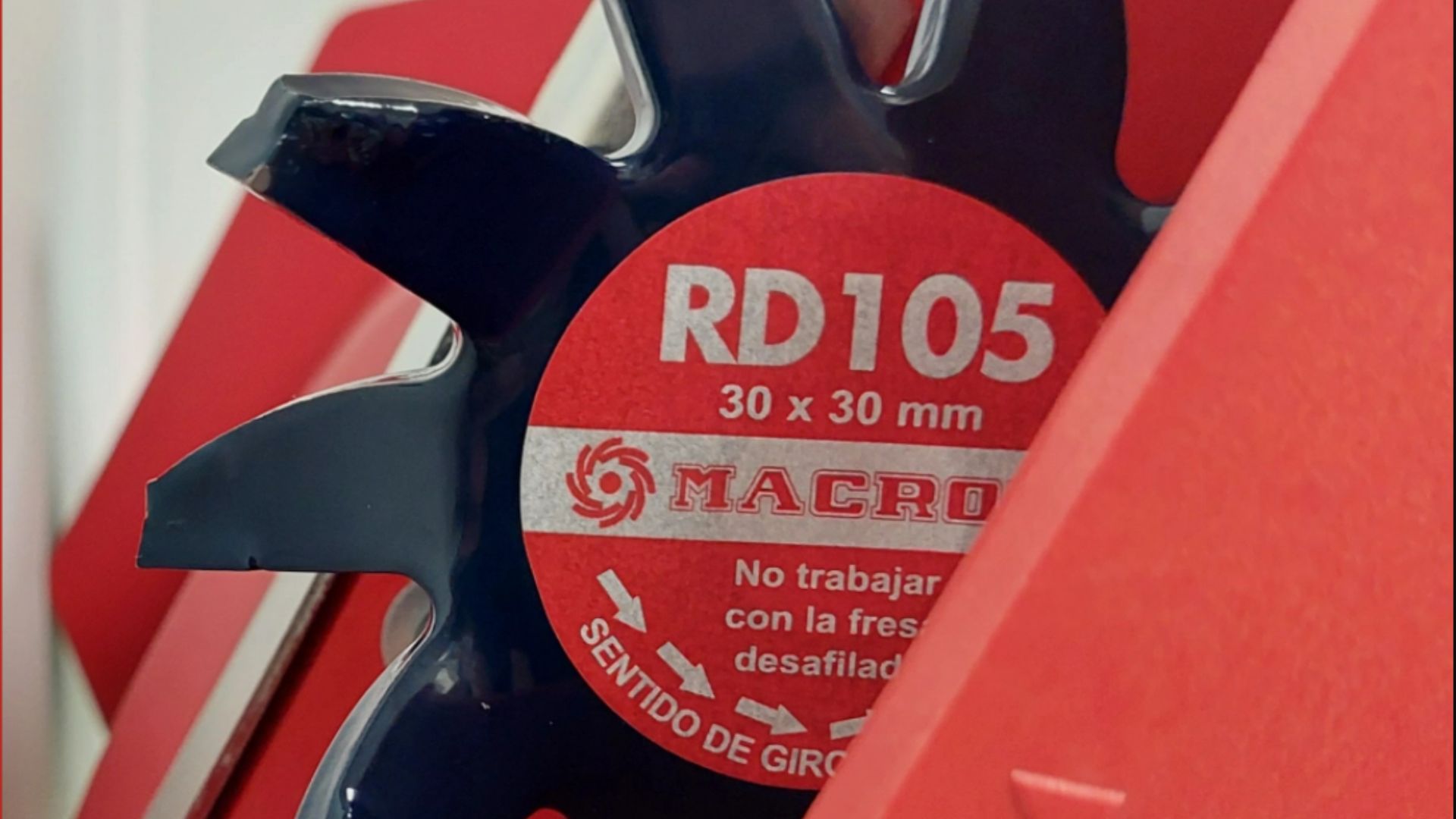 8 MODELOS ÚNICOS